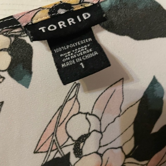 Torrid Women’s Plus Size Ivory Floral Georgette Blouse Top Size 1 - Picture 4 of 4